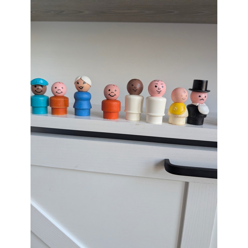 Vintage Fisher-Price Little People Lot with Hospital and Construction Toys - Picture 12 of 12